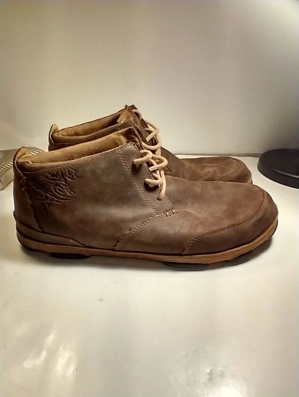 OluKai Kamuela Brown Leather Ankle Chukka Boots Men's sz 13.